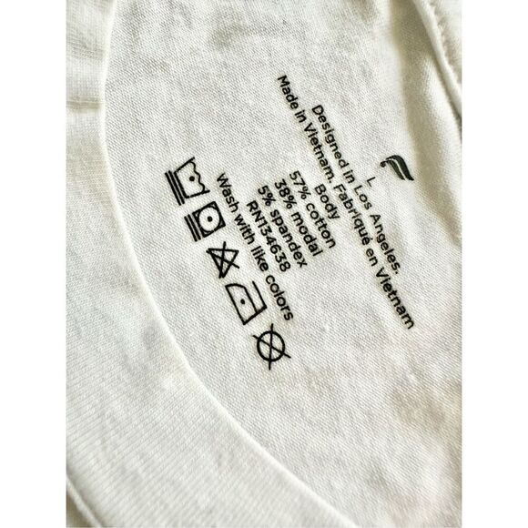 Men’s white Fabletics crewneck T-shirt, size large ￼ - Picture 4 of 8